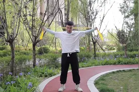 “弹力带环绕“真的厉害了，改善圆肩驼背，一个月甩掉拜拜肉！视频封面
