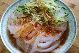 自制豌豆凉粉原来这么简单，比例配方和诀窍告诉你，新手也能学会视频封面