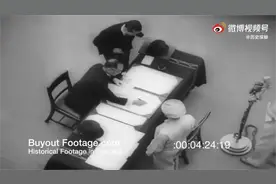 《日本投降仪式》原版珍贵影像！日本侵略者低头认罪瞬间视频封面