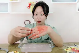 试玩整人的香皂，这香皂越洗越脏，最后还洗出“血”了？视频封面