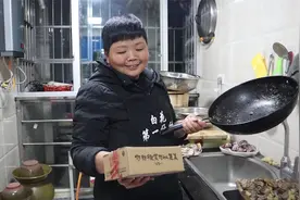 未来儿媳妇送超妈的新年礼物，两只口红，祝超妈以后笑的更美丽视频封面