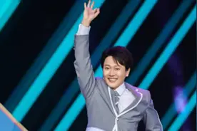 孟鹤堂舞蹈考古，黑色蕾丝长裙搭配妖娆舞蹈，妥妥的舞蹈C位出道