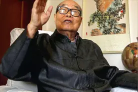 12岁男孩瞒着父亲参军，南征北战30年未能回家，41岁被授予少将！视频封面