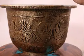 养大型植物用什么花盆？园艺师教你，选这款花盆，性价比高又耐用视频封面
