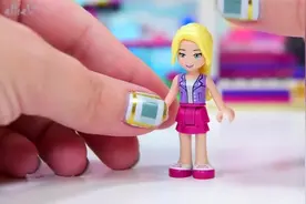 夏季的乐高新朋友套装玩具乐高迷你芭比娃娃视频封面