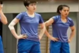 郎平担任女排总教练后，中国女排再次重回巅峰，让无数球迷疯狂