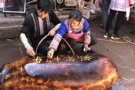 凉山彝族怎么过新年？不仅要宰大肥猪，还有坨坨肉