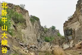 济南华山公园景区有个大峡谷，在卧牛山风景区，大家看看怎么样​