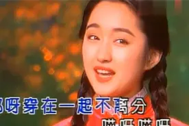 盘点杨钰莹年轻时有多美，18岁的视频惊艳全场，不愧为国民女神！视频封面