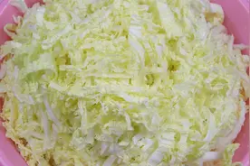 用这个方法腌酸白菜，一个月就能吃，无任何添加，放上一年也不坏视频封面