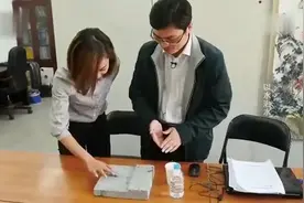 发明：不可思议的新型材料，再也不怕房顶漏水了，房顶漏水有救了视频封面