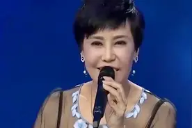 50岁女企业家上节目，自爆还曾与江涛同台参赛，一亮嗓惊艳四座！视频封面