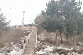 北京雨雪大风降温陆续到货 明天夜间局地最低可达-5℃视频封面