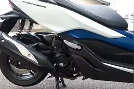 本田踏板摩托250，高颜值配ABS，满油能跑400公里，听听声浪如何