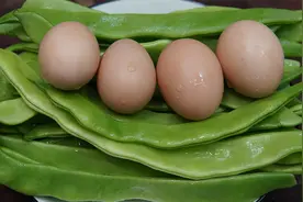 豆角丝炒鸡蛋的家常做法，鸡蛋鲜嫩，豆角翠绿不发黄，出锅就吃光