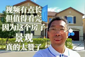 这栋房子站在二楼往Newport Beach看就是科比家的方向