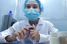 来自粉丝的问题：洗脸脱皮怎么办？视频封面