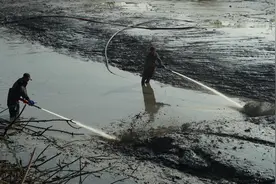 农村水塘清理淤泥，这种环保设备你见过吗？淤泥瞬间被液化！