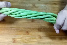 爱吃豆角大厨教你做法，简单好吃下饭，每次做这道菜胃口特别的好