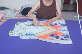 连衣裙太短了？下摆剪下来这样改，换个样式穿一穿