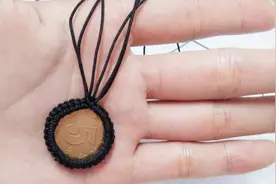 第一次学做手工编织包硬币的编法，结果也算尽人意。