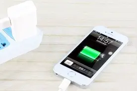 每晚上手机充电一次充到100%电量，到底行不行？早点知道就好了视频封面