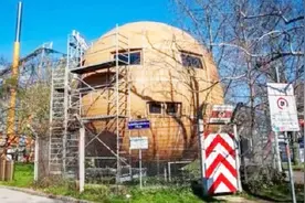 世界上最小的“国家”，迈出房门就是出了国，全国只有一个人视频封面