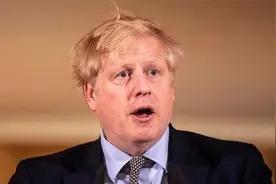 普京霸气出手！俄战机向英军舰开火，英国还捂着脸：俄罗斯没动手视频封面