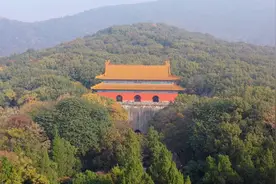 航拍南京明孝陵，南京的世界文化遗产，朱元璋长眠于此视频封面