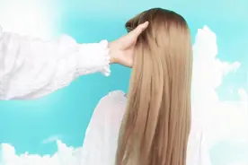 穿裙子出门这样扎头发，仙气十足，回头率超高