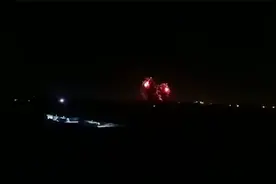 以色列再度空袭加沙地带:现场火光冲天腾起蘑菇云,传出巨大爆炸声视频封面