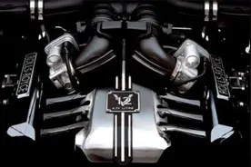 为什么六缸机比四缸机更平顺？几项一对比，看完豁然开朗视频封面