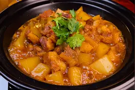 萝卜炖牛腩怎么做才好吃？教你饭店不外传秘诀，软烂入味，真解馋