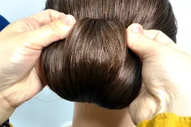 贵妇端庄丸子头发型，春季出门很好搭配衣服，发型优雅利落！