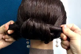 简单又实用的盘发小窍门，妈妈们学起来，自己动手就能完成