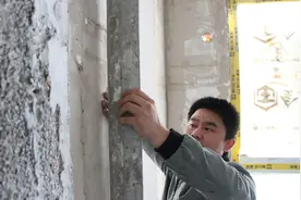 墙面误差太大,手掌都能伸进去,墙面修复工艺怎么做?