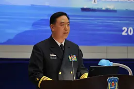 这位开国中将有个儿子，也是中将，官职比父亲还大视频封面