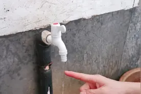 水龙头关死了还在一直流水，80％都是这的毛病，不用停水就能修好视频封面