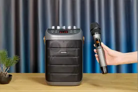 户外音箱开箱，既能K歌也能听音乐，提拎也比较轻便