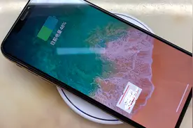 iPhone XS Max无线不充电，故障简单测试不易。
