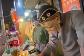 尴尬！火爆郑州的“孟婆汤”到了武汉却无人问津，摊主：倒赔本视频封面