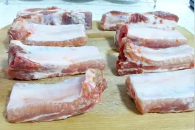 肋排这样烧，不放生抽不放老抽，味道酸酸甜甜视频封面