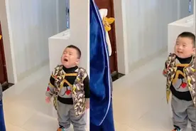 2岁半萌娃尿床被爸爸批评：顶嘴对答如流 哭笑切换自如视频封面