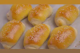 1碗面粉，1袋牛奶，教你做免揉葡萄干软面包，做法简单，超级好吃