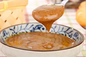 饭店的火锅蘸料好吃，我们在家也能做，配方全在这，快来看看吧！