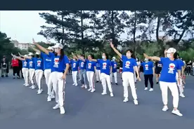 新颖动感广场舞，舞步欢快，好听又好看