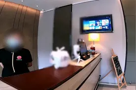 顾客电话无法接通。前台不让放，怕弄丢了。外卖小哥：丢了我担责视频封面
