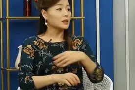 什么叫一见钟情？大叔相亲一眼看中大妈，一句话让人动容视频封面