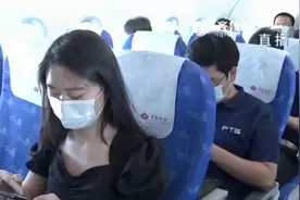 坐飞机也能刷剧玩游戏了！我国首架高速互联网飞机在青岛成功首航视频封面