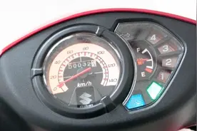 5880元！铃木113CC引擎，代步买菜样样行，油耗1.4L，续航250公里视频封面